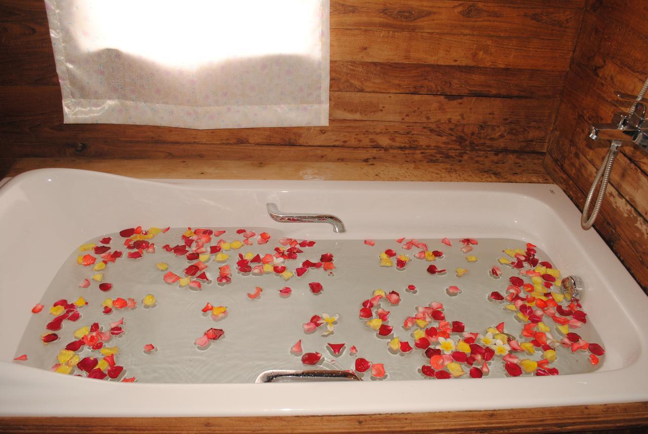 Golden Island Cottages Thale U Hotel Ивама Экстерьер фото