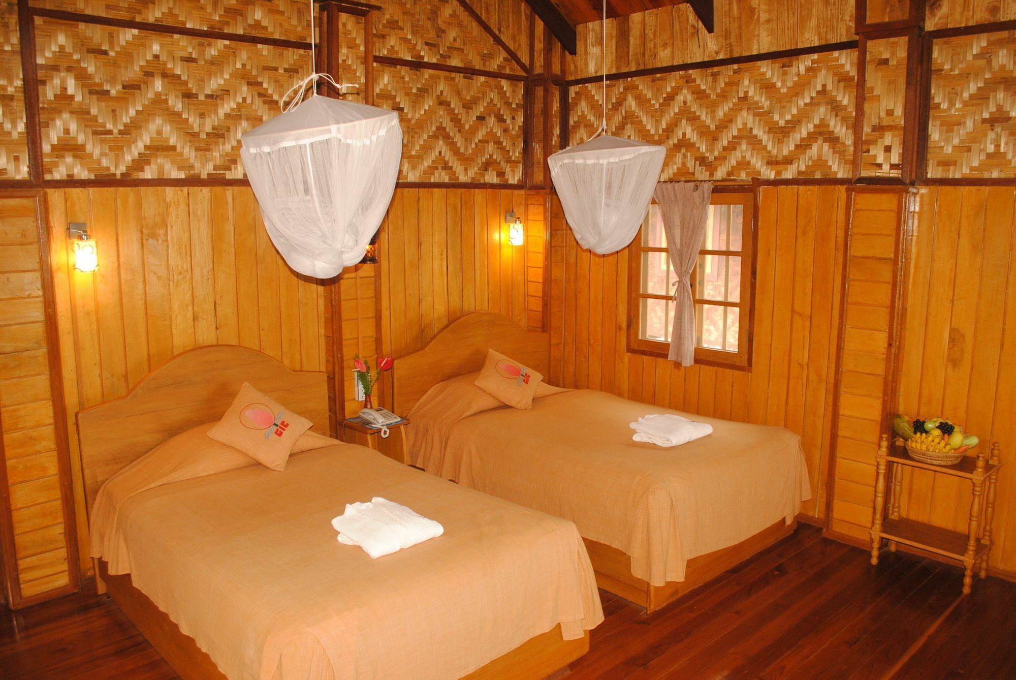 Golden Island Cottages Thale U Hotel Ивама Экстерьер фото