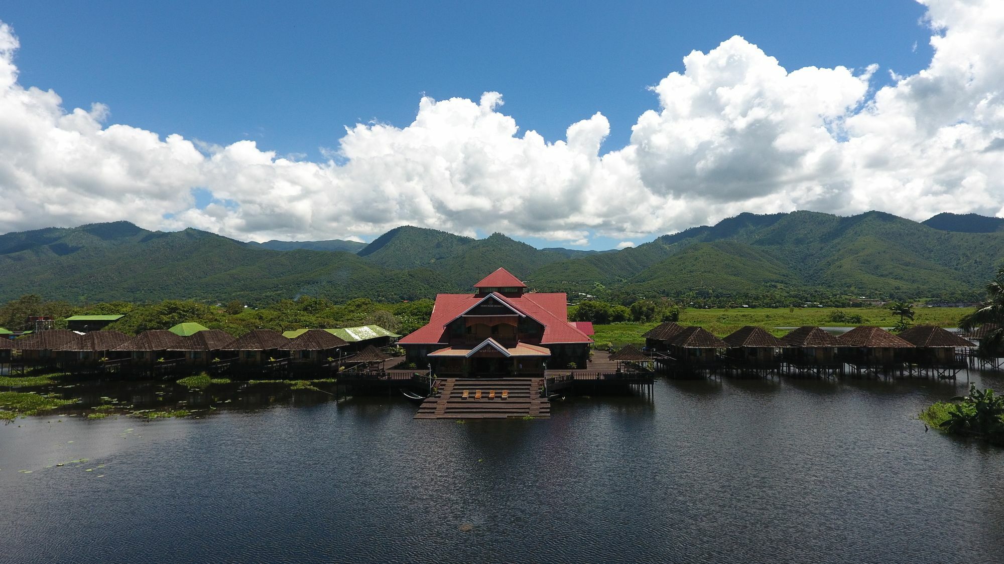 Golden Island Cottages Thale U Hotel Ивама Экстерьер фото